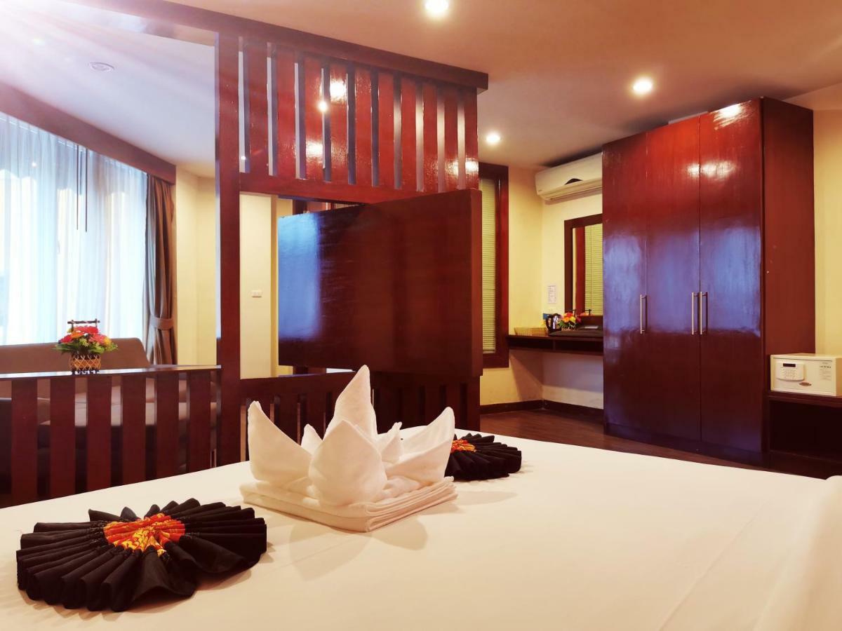 Paksaa Boutique Hotel Patong Exterior photo