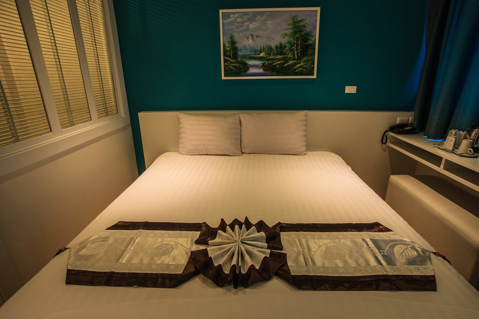 Paksaa Boutique Hotel Patong Exterior photo