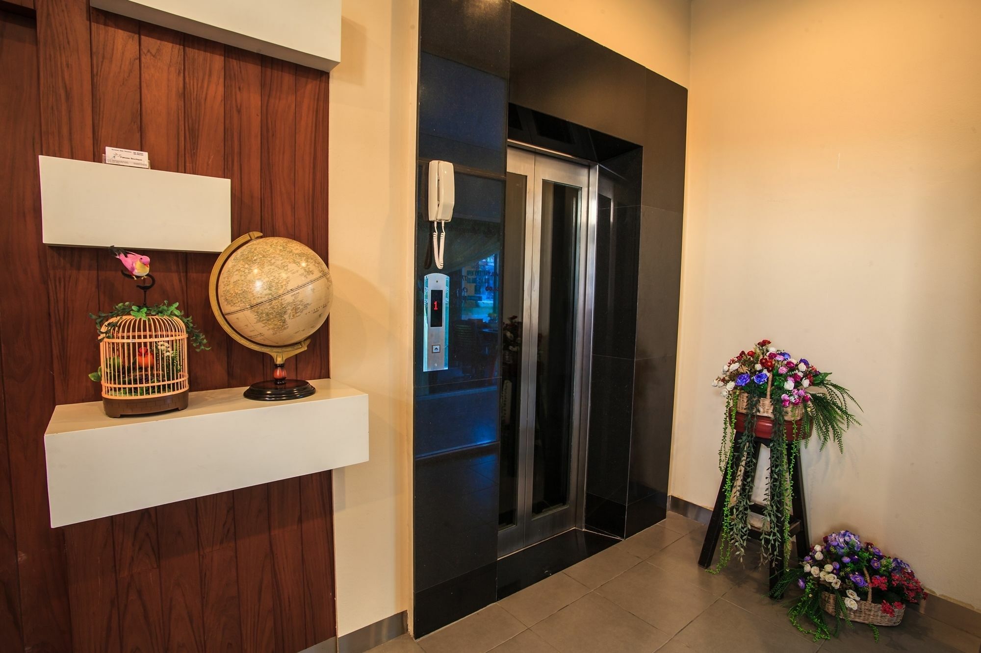 Paksaa Boutique Hotel Patong Exterior photo